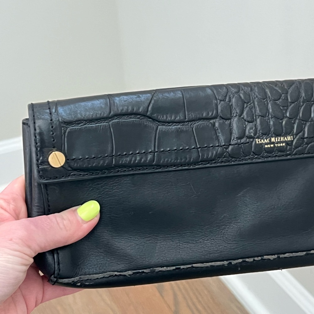 Isaac Mizrahi Men's Black Croc-Embossed Leather Bag - Picture 5 of 6
